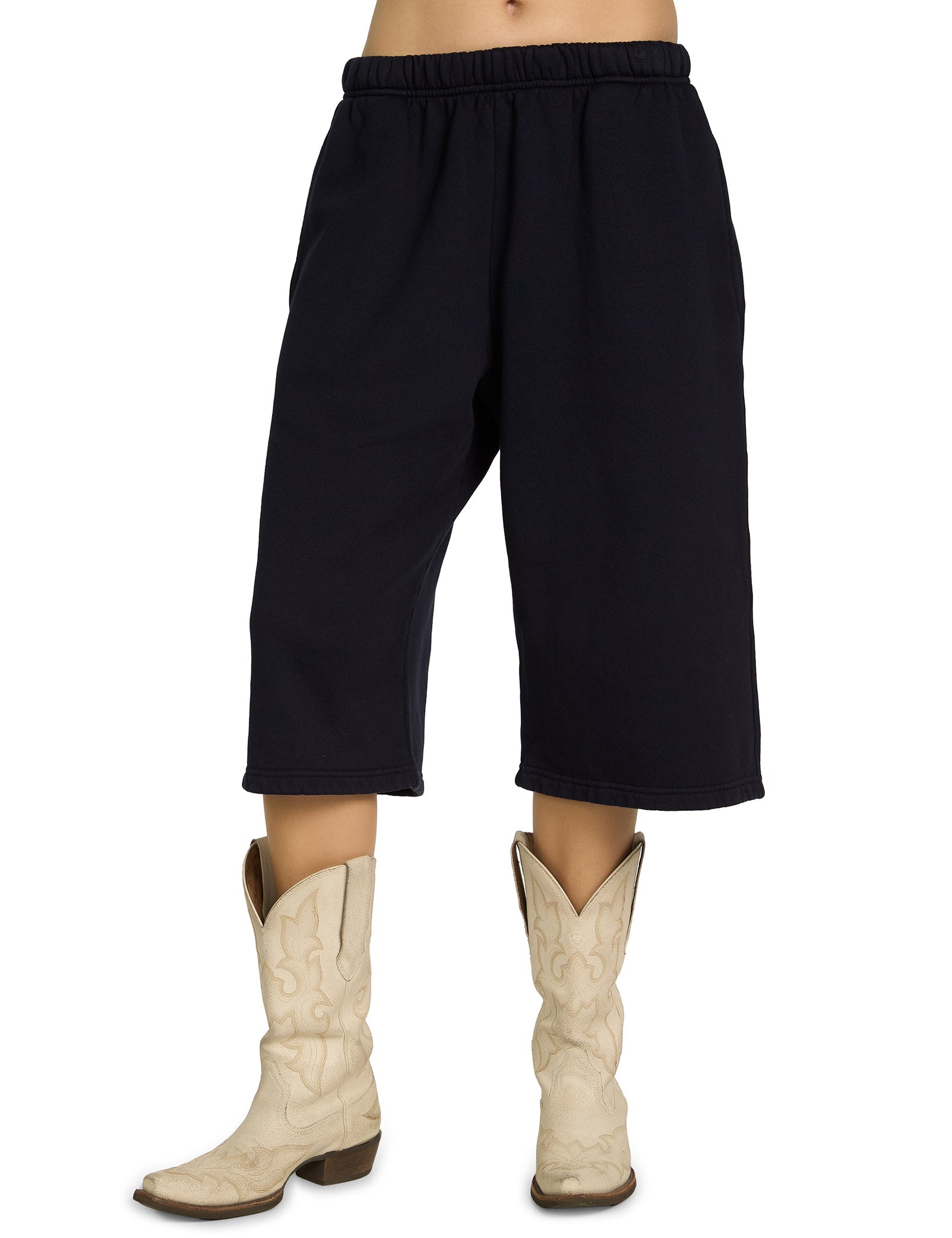 Heavyweight Party Short