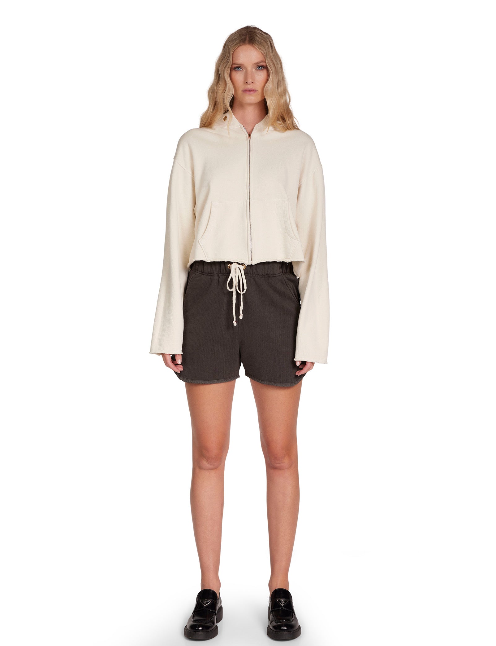 Serena Scallop Short