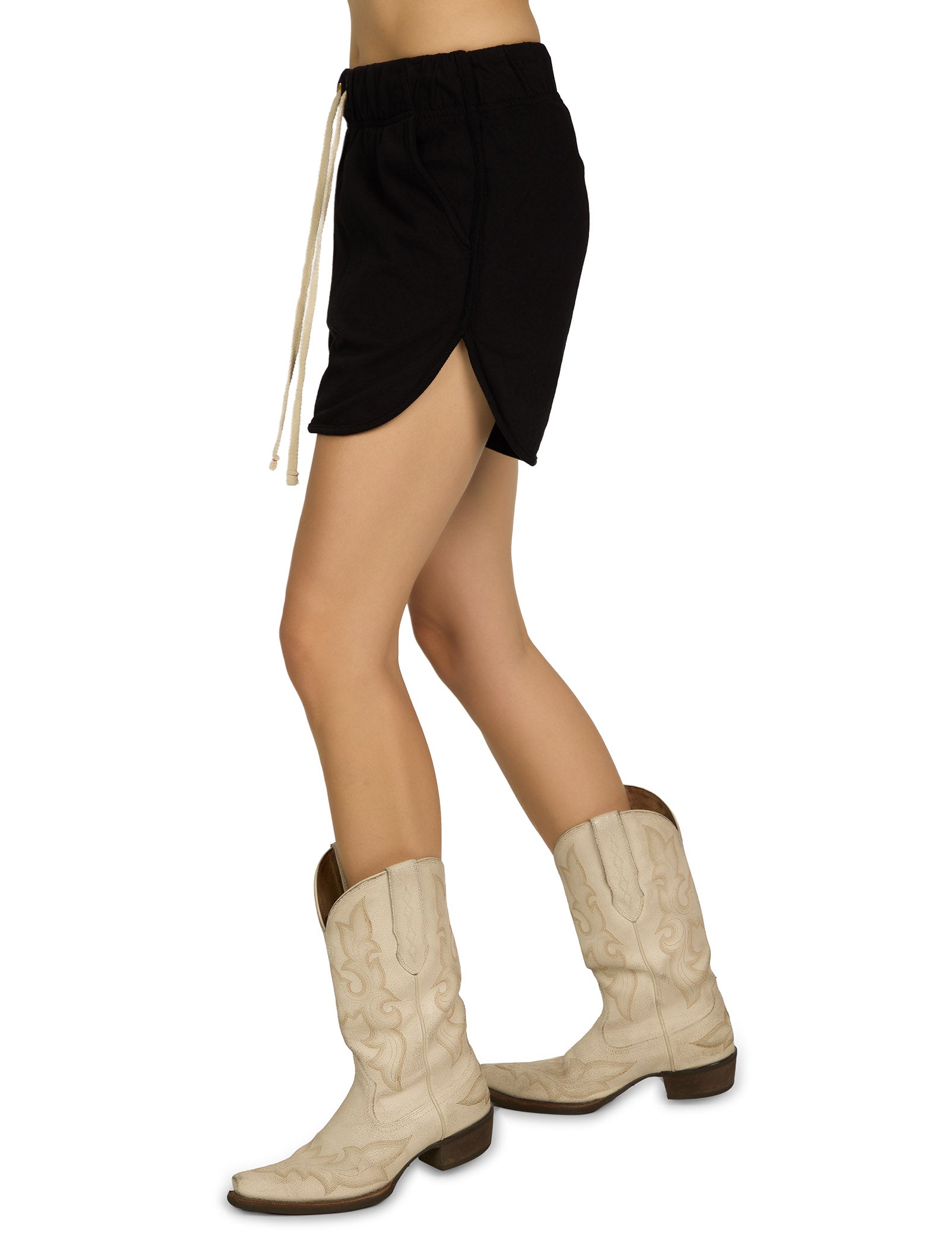 Serena Scallop Short