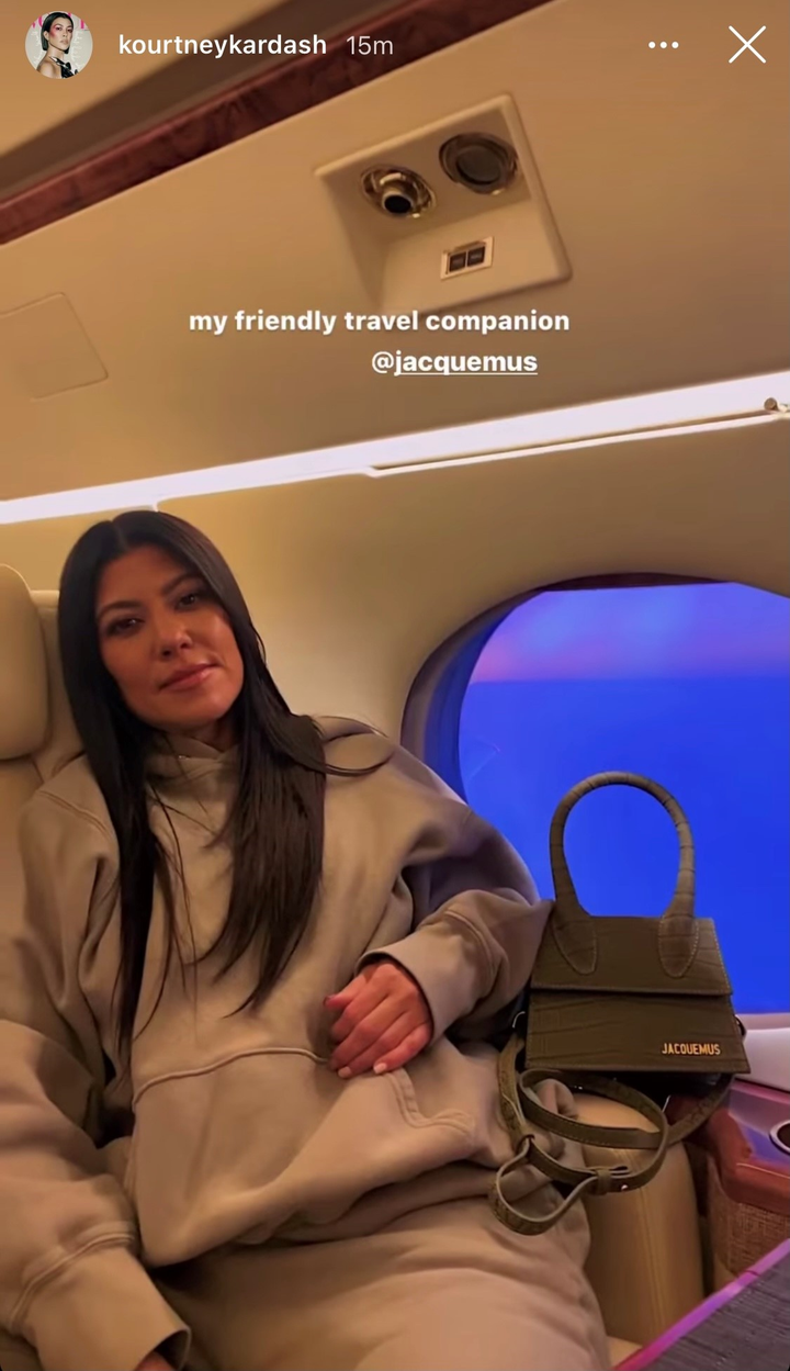 The sweatshirt and sweatpants Courtney Kardashian wears in her instagram post are Les Tien