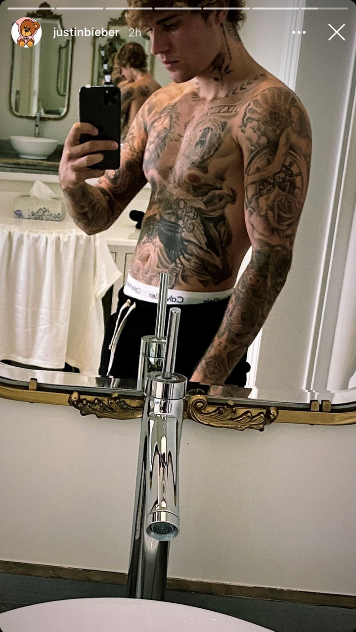 What sweatpants Justin Bieber wears